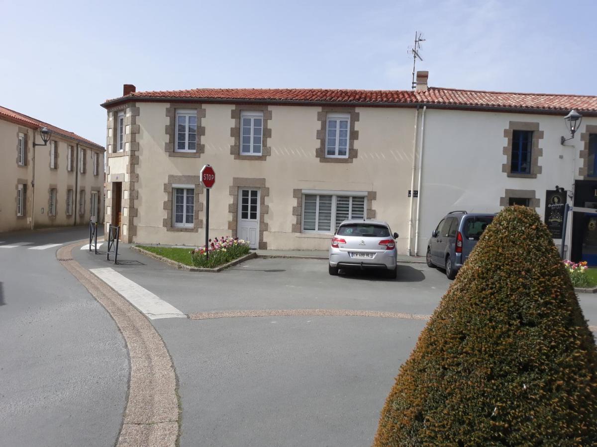 Gite De La Fontaine Marsi Apartment Saint-Mars-la-Reorthe Exterior photo