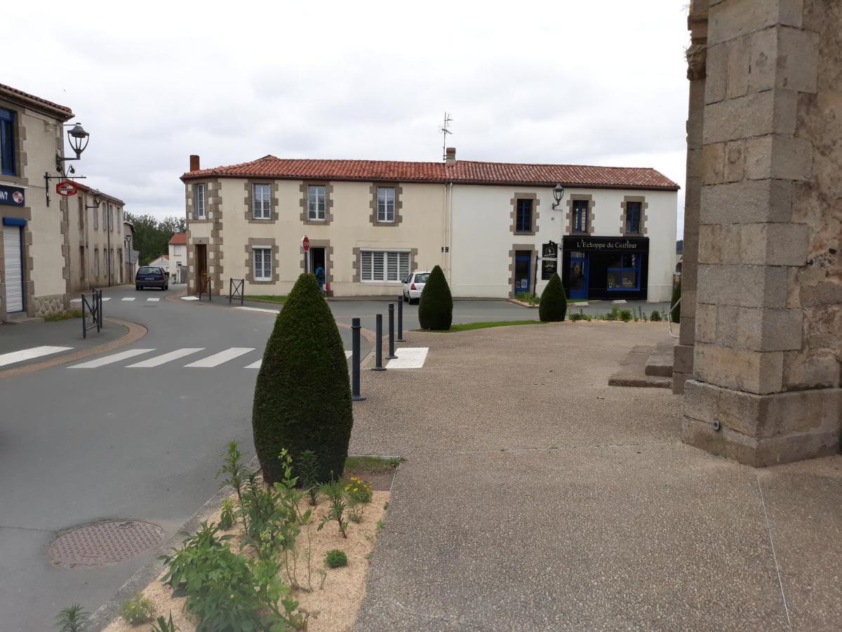 Gite De La Fontaine Marsi Apartment Saint-Mars-la-Reorthe Exterior photo